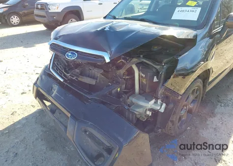 2018 Subaru Forester 2.5I Premium из США, поврежденный, VIN JF2SJAEC6JH446060